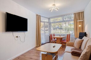 TV - Holiday Apartment 'Family Style' with Balcony and Wi-Fi (Schluchsee)