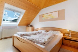 1 bedroom, free WiFi, bed sheets