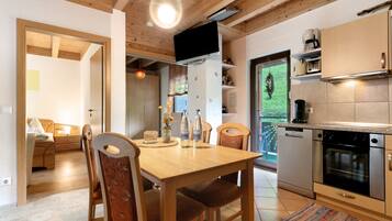 Kühlschrank, Ofen, Herdplatte, Geschirrspüler