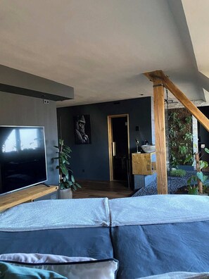 1 habitación, wifi y ropa de cama