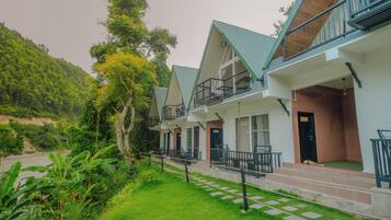 Executive Room | Premium bedding, in-room safe, individually furnished, soundproofing