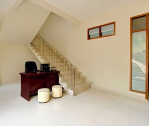 Lobby - Hotel O Villa Beringin Puncak (Cisarua)