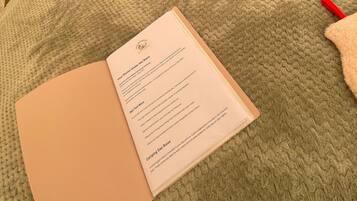 Cabin, 1 Bedroom, Accessible, Smoking | 1 bedroom