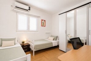 Apartamento, 2 habitaciones, fumadores, balcón | 2 dormitorios