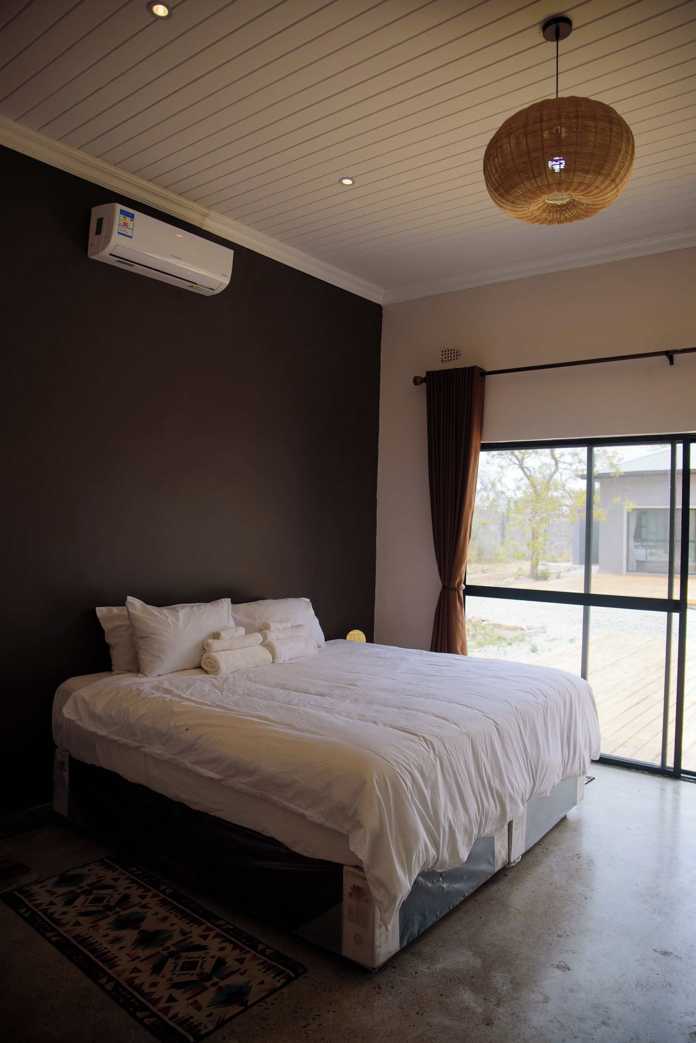 3 室のベッドルーム、アイロン / アイロン台、WiFi、ベッドシーツ