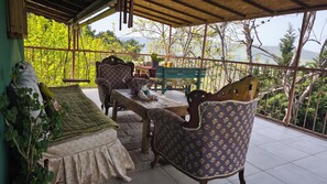 Outdoor dining - Enjoyable farmhouse with AC in Yalova - 3 bedrooms (Yalova)