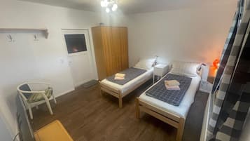 1 bedroom, WiFi, bed sheets