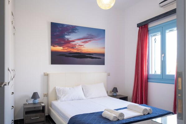 Appartement classique, 2 chambres, vue sur la ville | Coffre-fort pour ordinateur portable