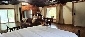 Turner Escape - Minutes from Turner Falls