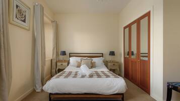 3 bedrooms, soundproofing, free WiFi