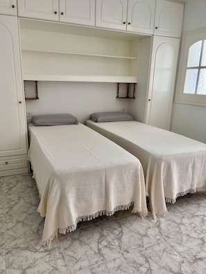 1 habitación y caja de seguridad en la habitación