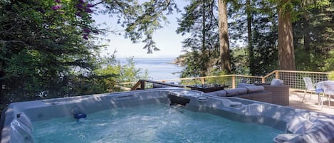 Bain à remous extérieur