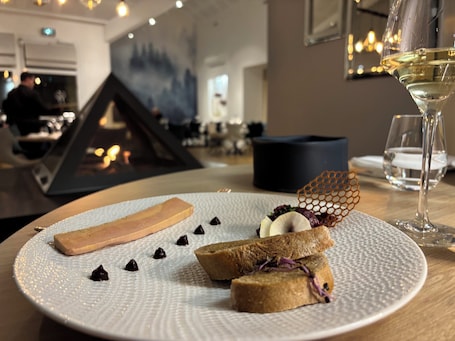 Restaurante. Les Cèdres Bleus
