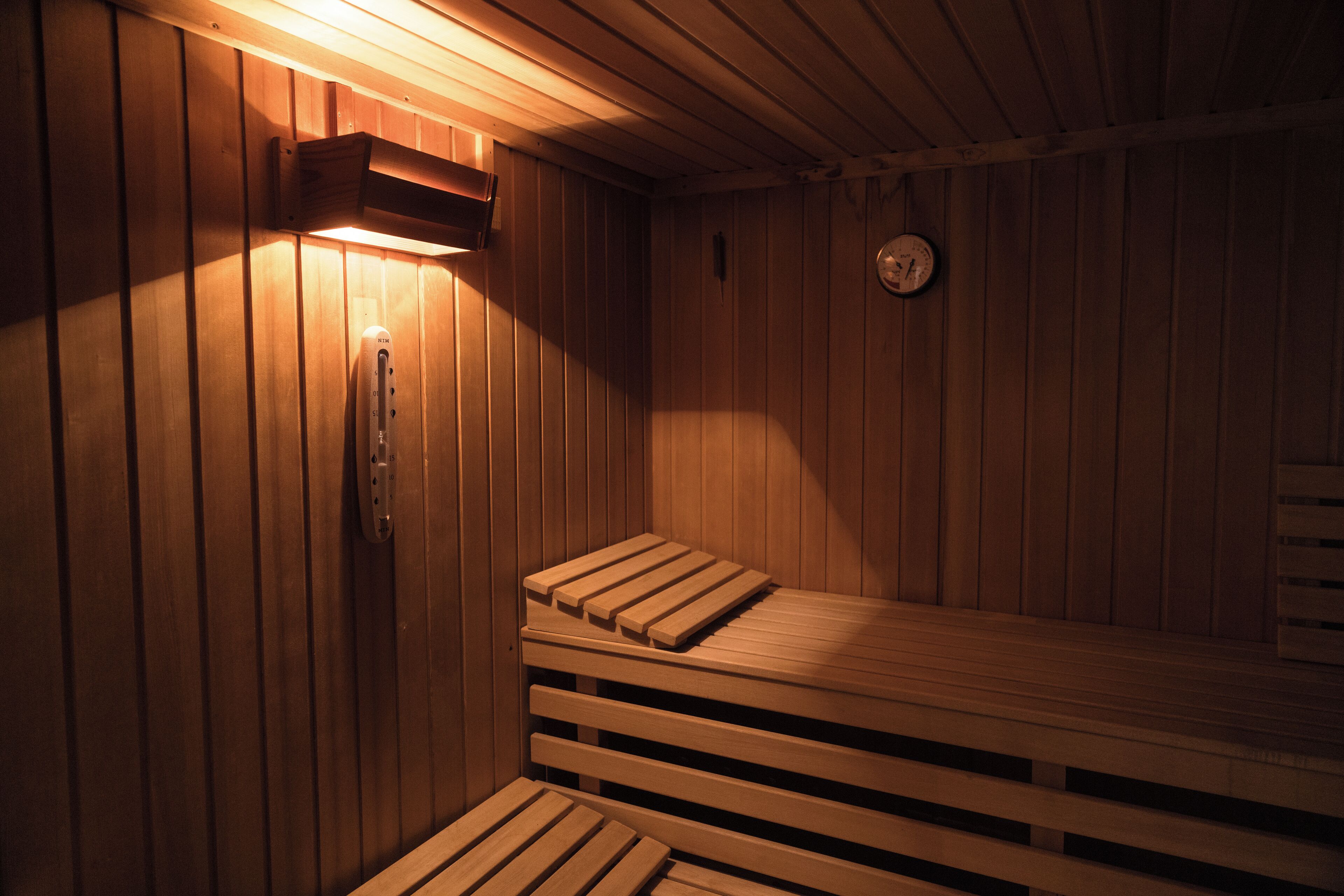 Hot stone massages, Thai massages