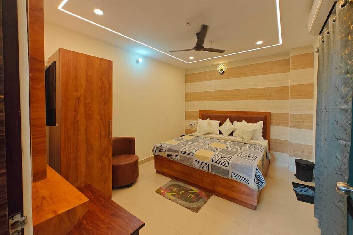Classic Double Room