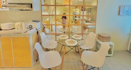 Charm Soleil Staycation- Cozy & Aesthetic, 1BR, Pool, WiFi+Netflix & Walk to SM