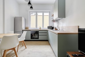 Comfort Apartment, City View | Private kitchen | Espresso maker, coffee/tea maker, electric kettle