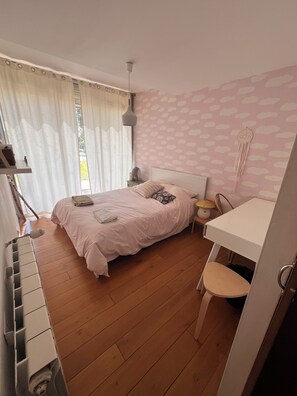 4 camere, ferro/asse da stiro, Wi-Fi, lenzuola