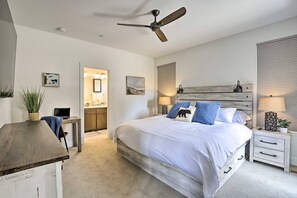 3 bedrooms, desk, iron/ironing board, travel crib