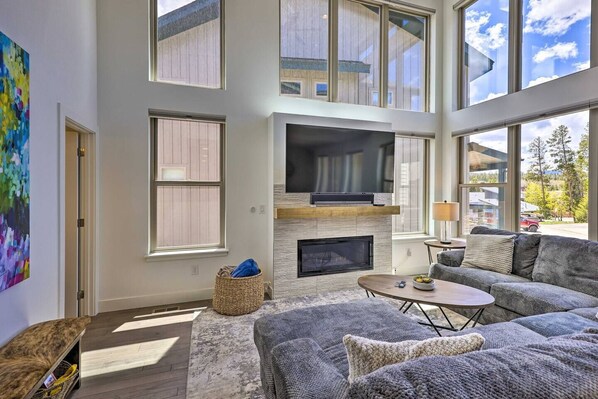 TV, fireplace, video games, stereo