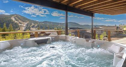 Hot Tub | 7-Seat Mountain Retreat
