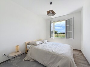 3 makuuhuonetta, vauvan matkasänky, ilmainen Wi-Fi