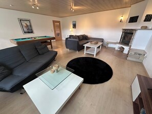 TV, fireplace, foosball, table tennis