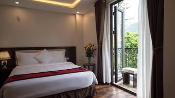 Phòng dành cho gia đình, ban công | Minibar, màn/rèm cản sáng, phòng cách âm