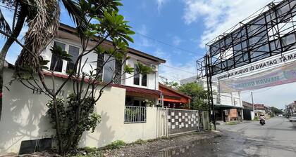 SPOT ON 94634 Homestay Griya Sunarti