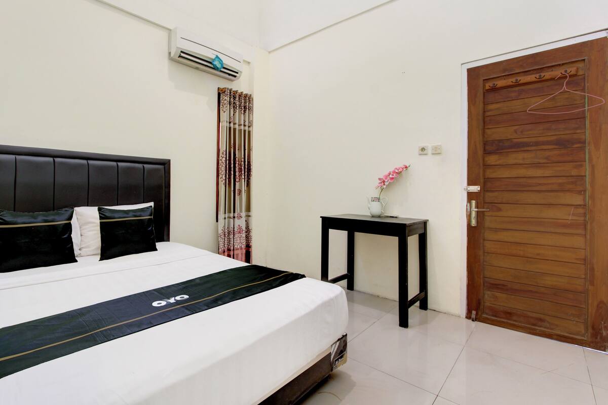 Double Room | Free WiFi, bed sheets