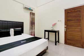 Double Room | WiFi (free), bed sheets