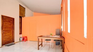 Reception - Spot on Homestay Griya Sunarti (Depok)