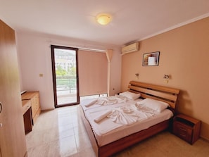 Een strijkplank/strijkijzer, gratis wifi