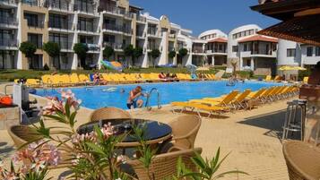 Iron/ironing board, free WiFi