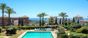 Exclusive 2BD Apartment Heated Pool Flamingos Golf