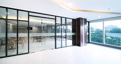 Grand Whiz Hotel Praxis Surabaya