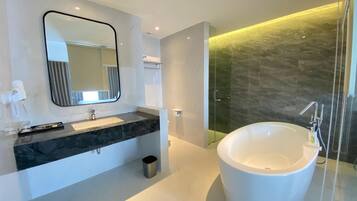 Studio Suite | Bathroom