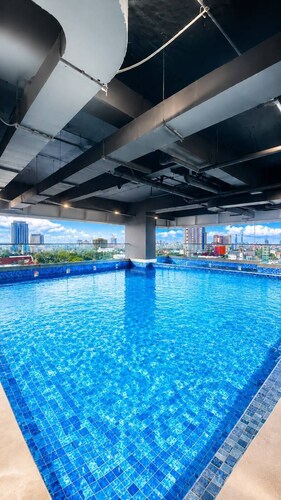 Grand Whiz Hotel Praxis Surabaya