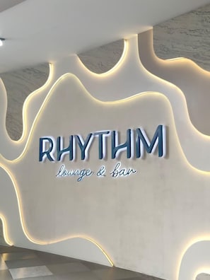 Bar (on property) - Grand Whiz Hotel Praxis Surabaya (Surabaya)