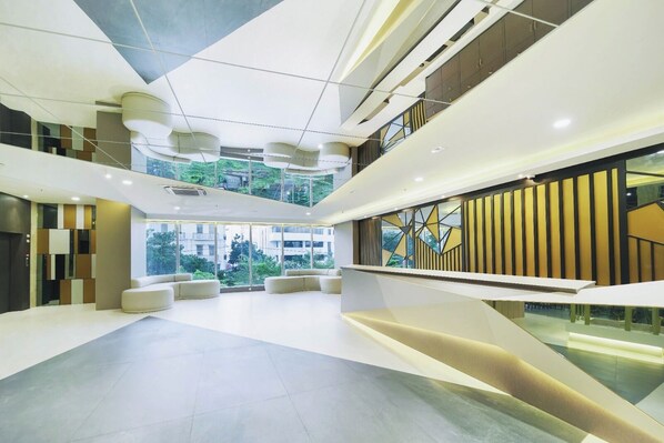 Lobby - Grand Whiz Hotel Praxis Surabaya (Surabaya)