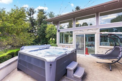 Wembley Place Estate/Indoor Pool/Hot Tub/Game Room