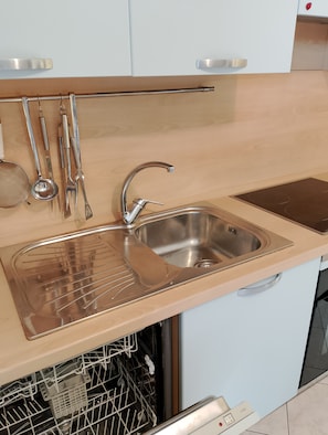 Four, plaque de cuisson, lave-vaisselle