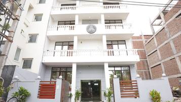 Façana frontal de l'allotjament