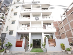 Fachada de la propiedad