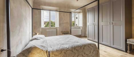 3 Schlafzimmer, Bügeleisen/Bügelbrett