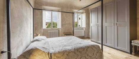 3 soverom og strykejern/-brett