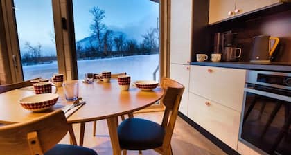 Scenic Arctic Retreat with Saana fell views & riverfront in Kilpisjärvi