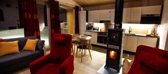 Scenic Arctic Retreat with Saana fell views & riverfront in Kilpisjärvi