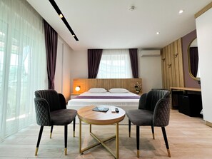 Deluxe-Doppelzimmer, eingeschränkter Seeblick