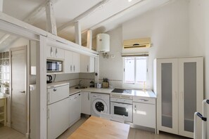 Fridge, microwave, oven, dishwasher